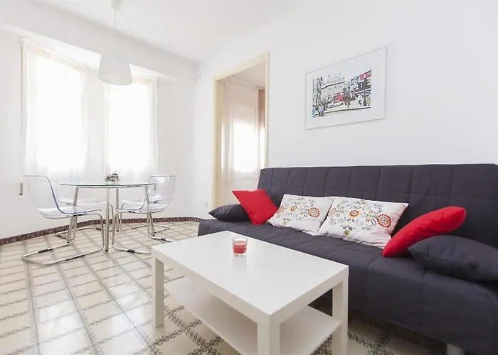 3 Bedroom Apartment Next To Plaza
